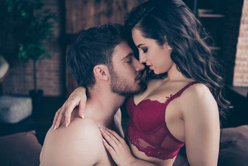 8 Dinge, an die Männer während dem Sex denken