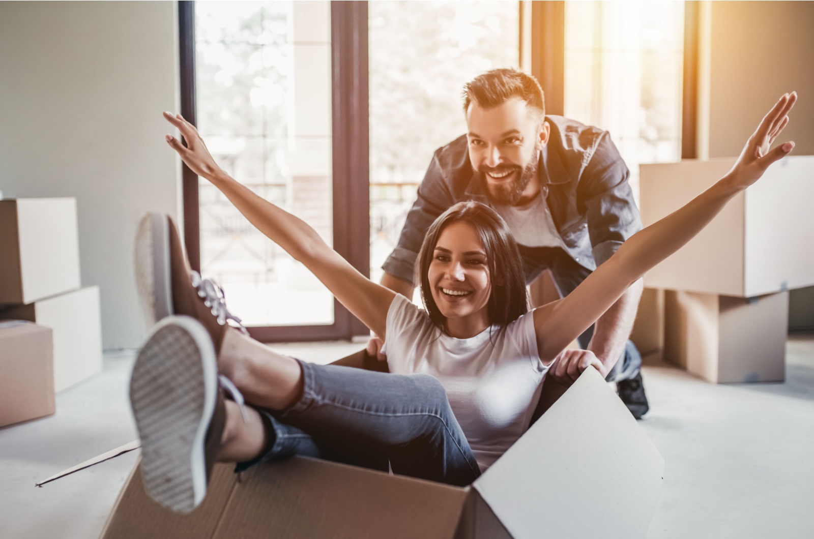 Mann und Frau im Haus