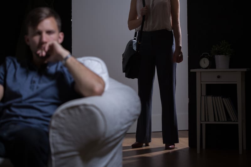 Das Mädchen verlässt den Jungen