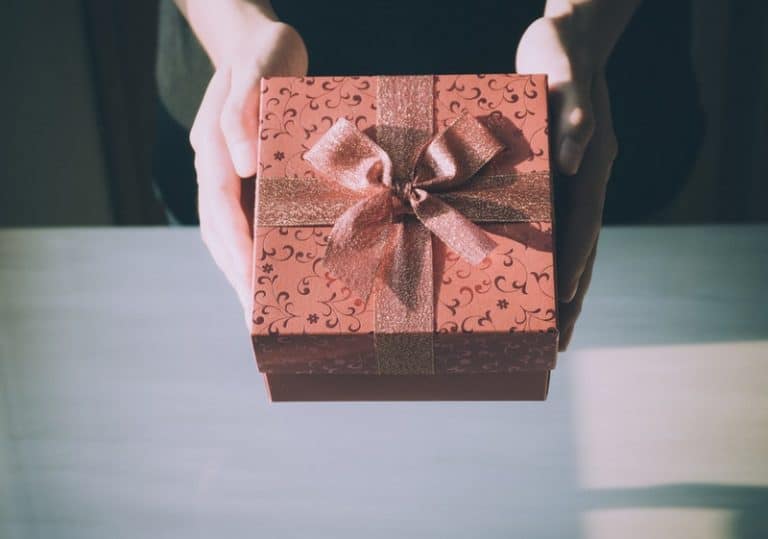 ein Geburtstagsgeschenk für ein Mädchen