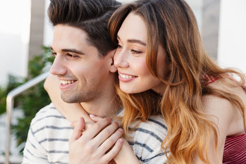 Ich Will, Dass Meine Frau Sich Einen Jüngeren Lover Nimmt Ich Will, Dass Meine Frau Sich Einen Jüngeren Lover Nimmt