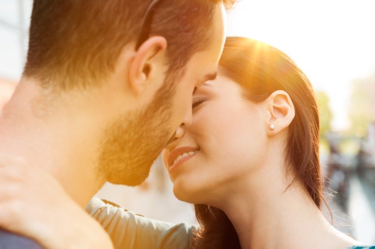 15 mächtige Zeichen, dass die Chemie zwischen zwei Menschen stimmt