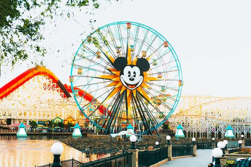 Mickey Mouse Luna Park