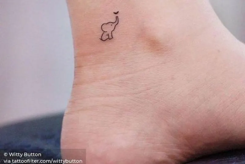 Elefant Tattoo uf dem Knöchel