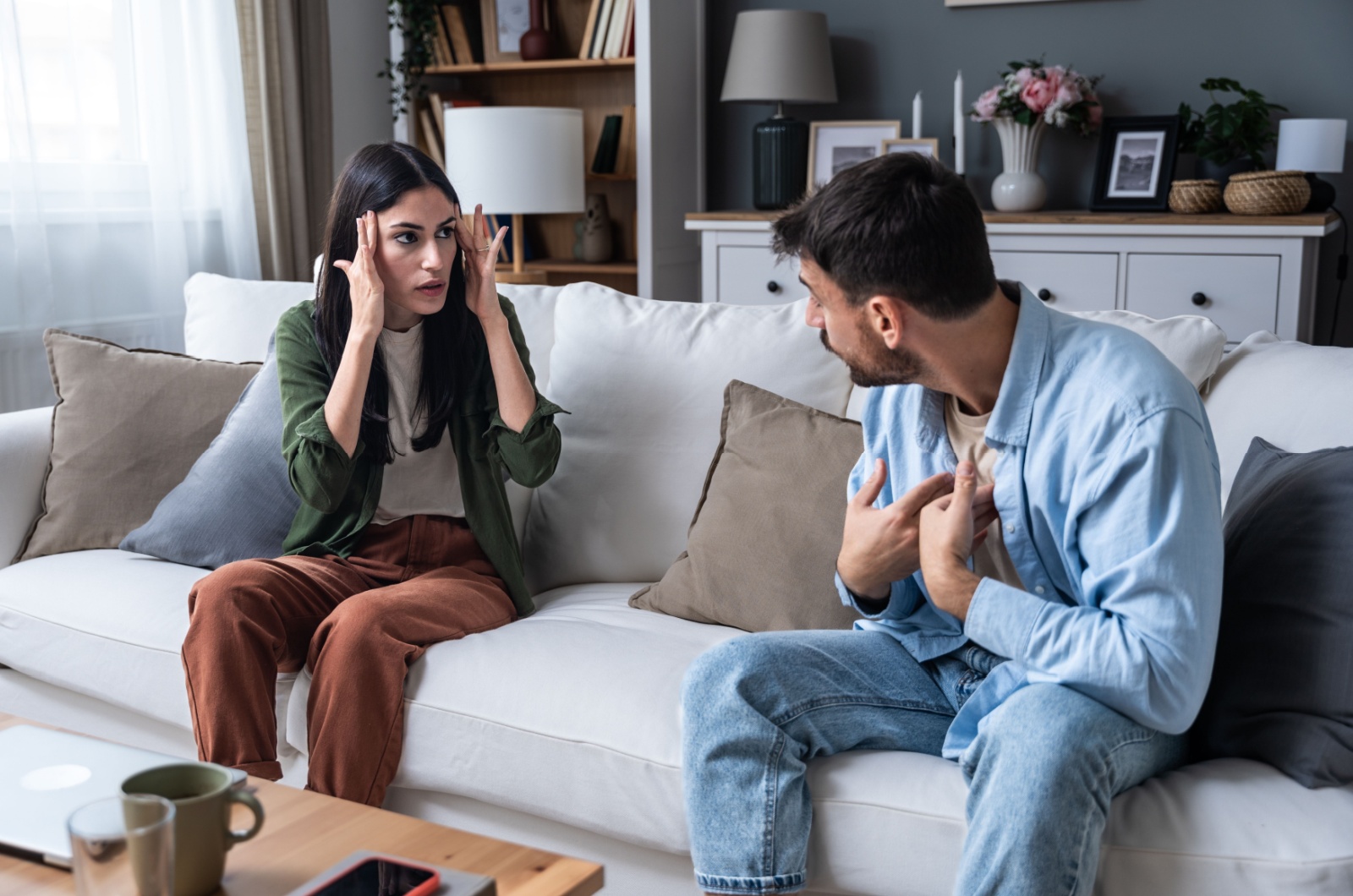 Mann und Frau streiten