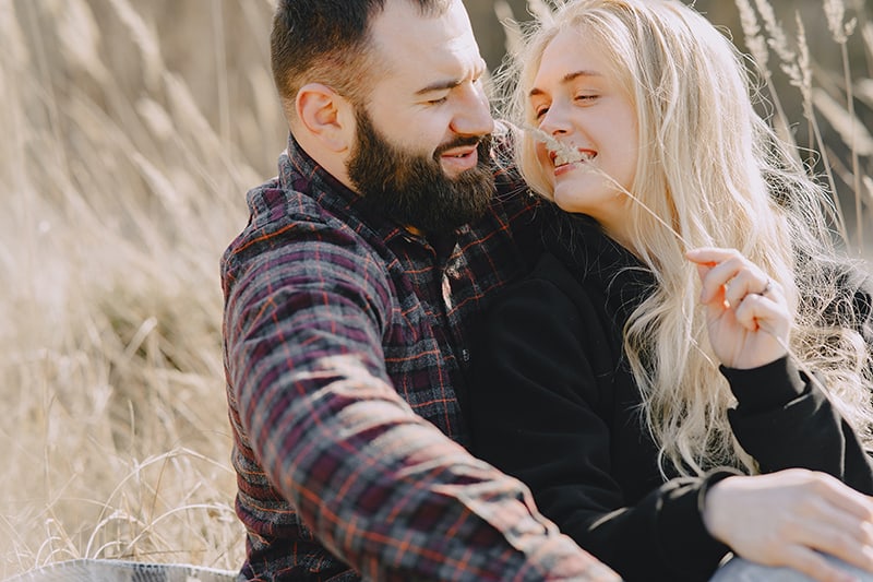 Faktencheck Liebe und Altersunterschied Beziehung mit Altersabstand Faktencheck Liebe und Altersunterschied Beziehung mit Altersabstand
