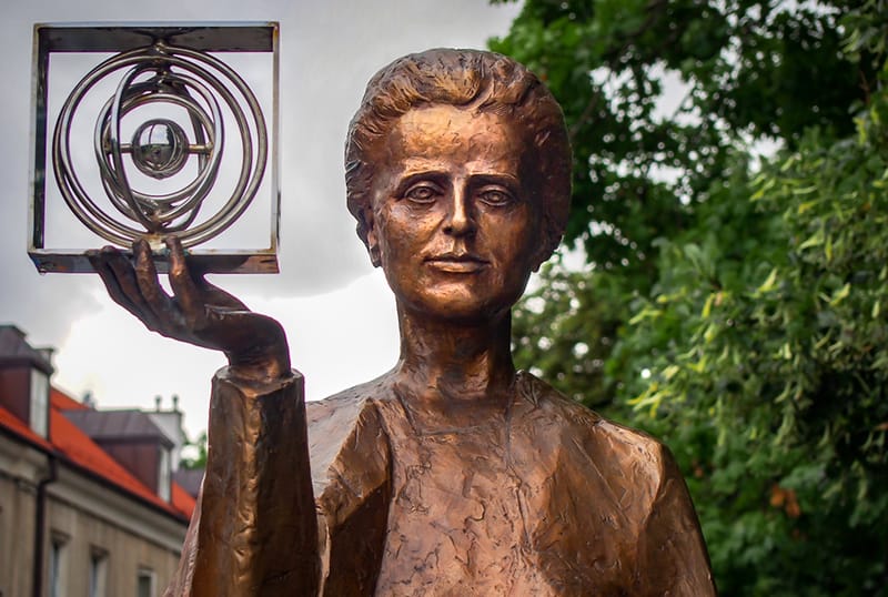 Bronzedenkmal für Marie Curie in Warschau