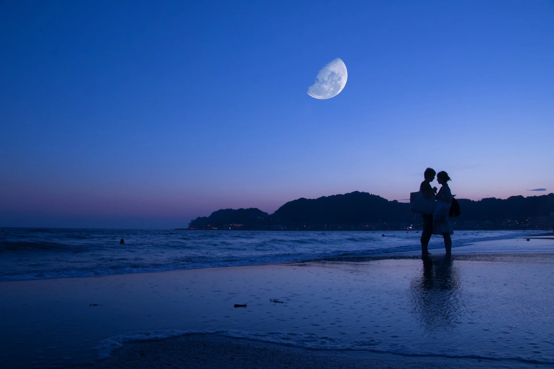 romantisches Paar am Strand