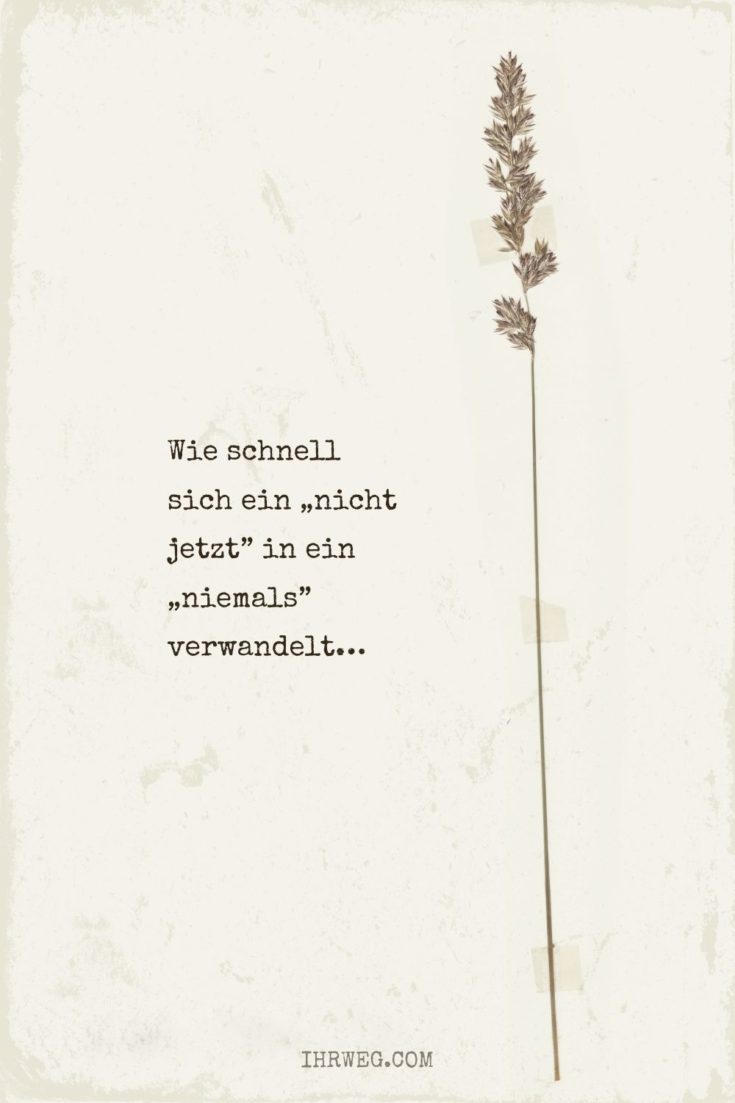  Motivierender Lebensspruch auf altem Papier getippt