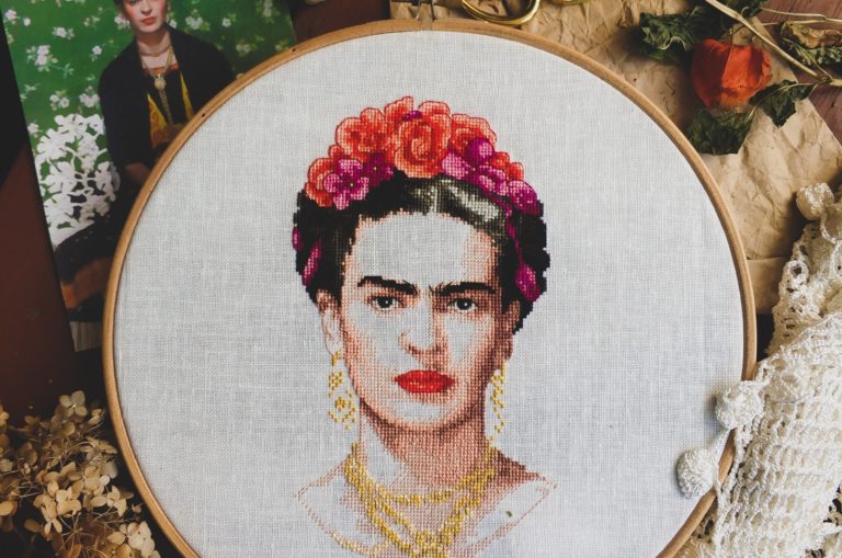 stickerei frida kahlo