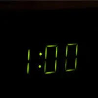 01:00 Uhr