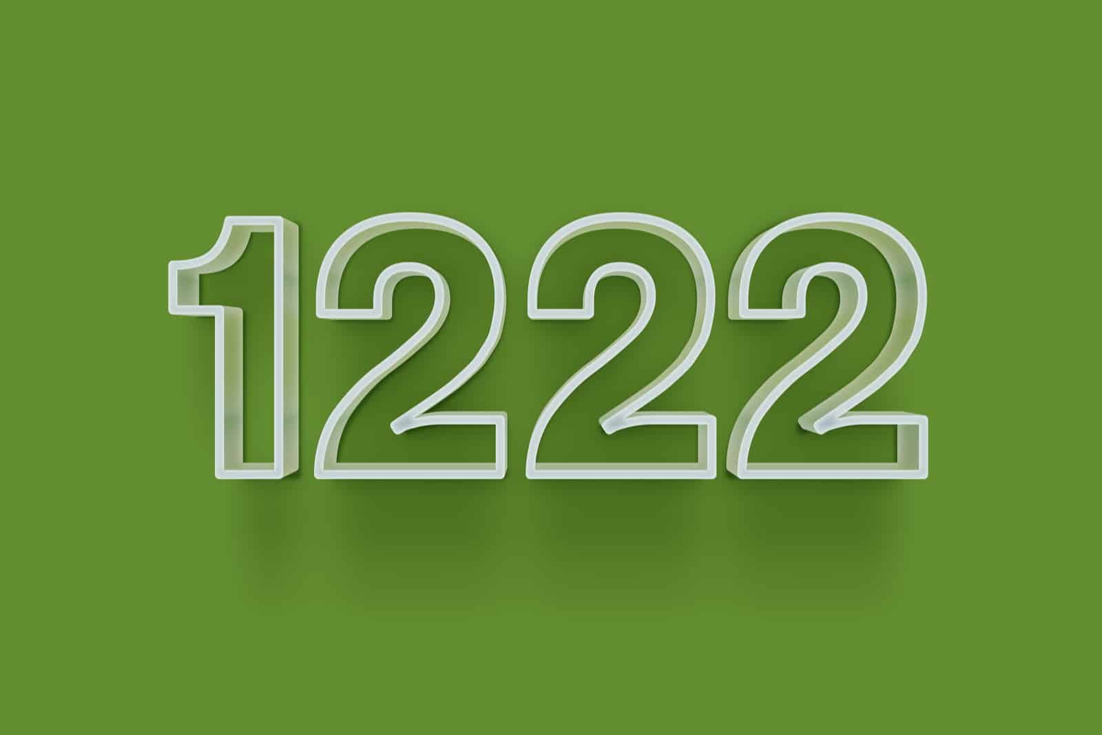 weiße Zahl 1222 auf grünem Hintergrund