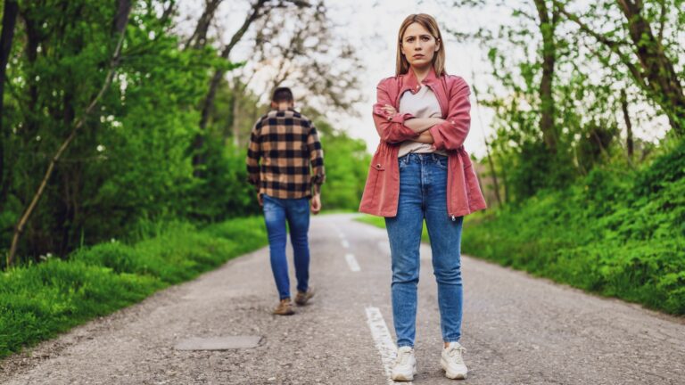 frau verlaesst narzissten
