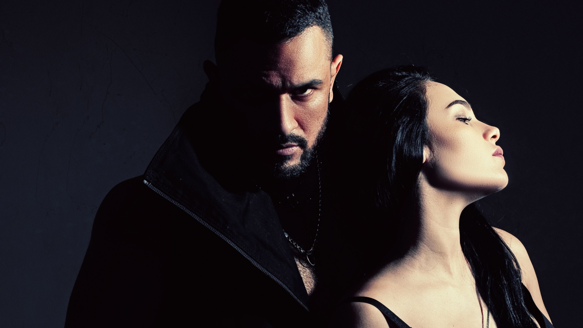 starke fraue und ein narzisst