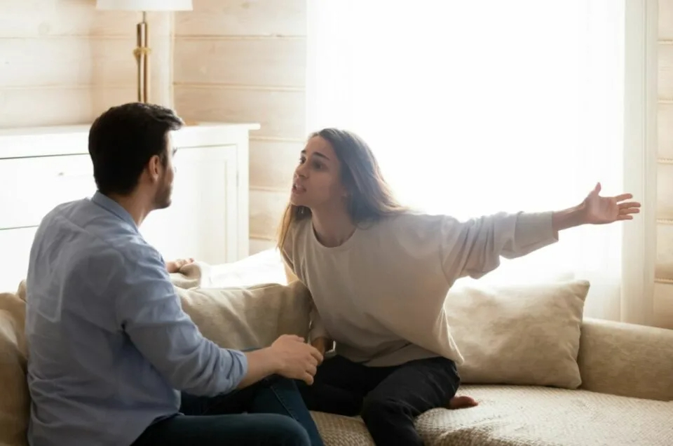 7 Zeichen, dass dein Mann eine emotionale Affäre hat
