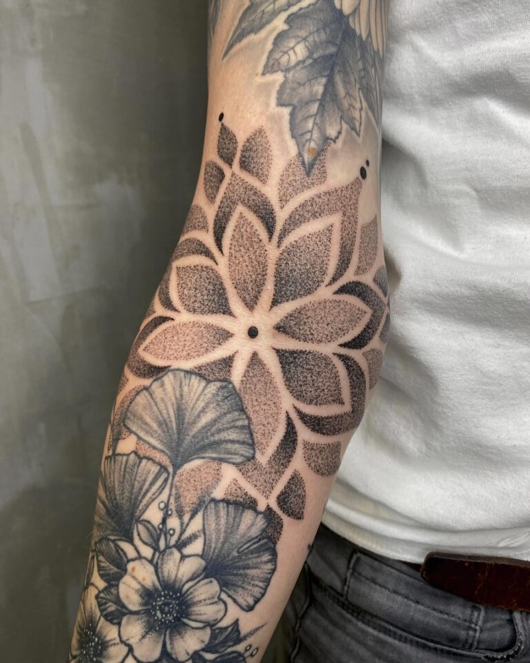 Innenarm Mandala Tattoo