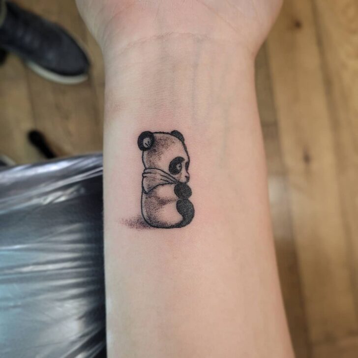 Semikolon Pandabaer Tattoo