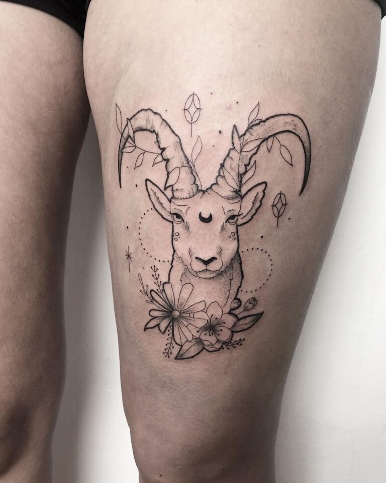 Steinbock Tierkreiszeichen Tattoo