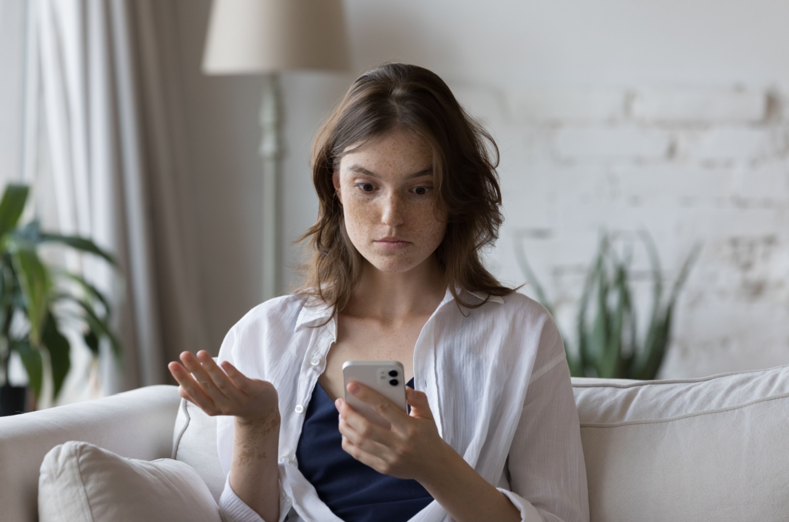 Wenn er dir diese 6 Nachrichten schickt, wird eure Beziehung bald enden