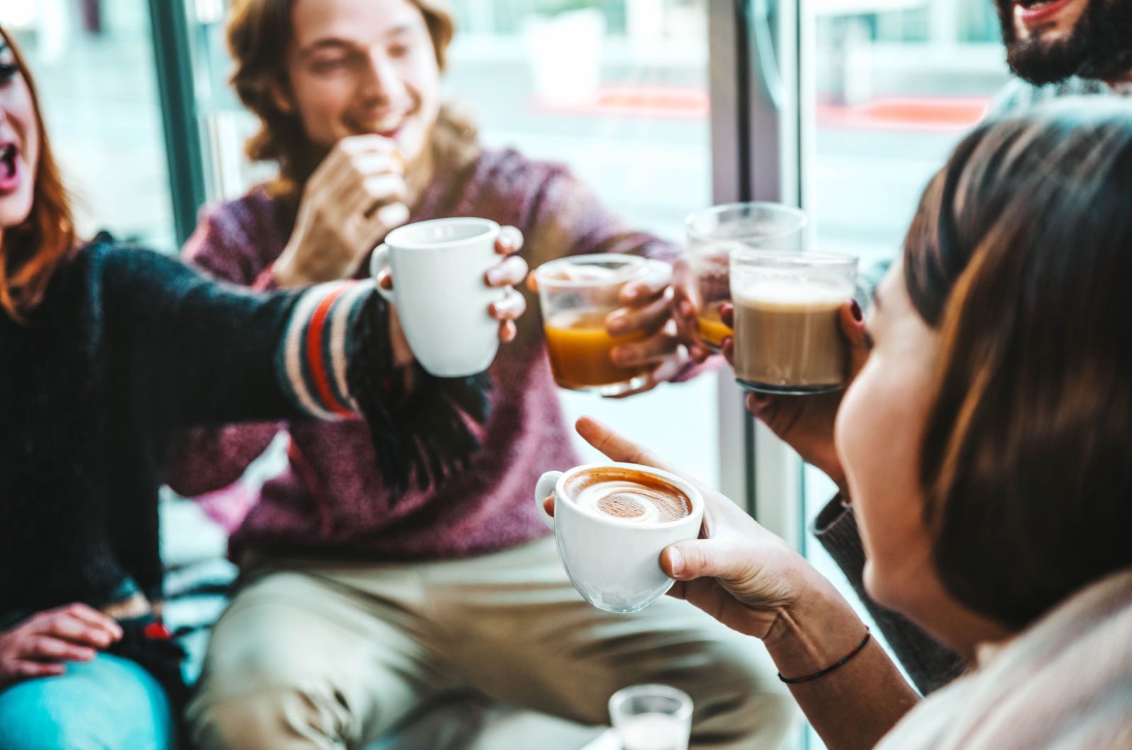 Freunde beim Kaffee