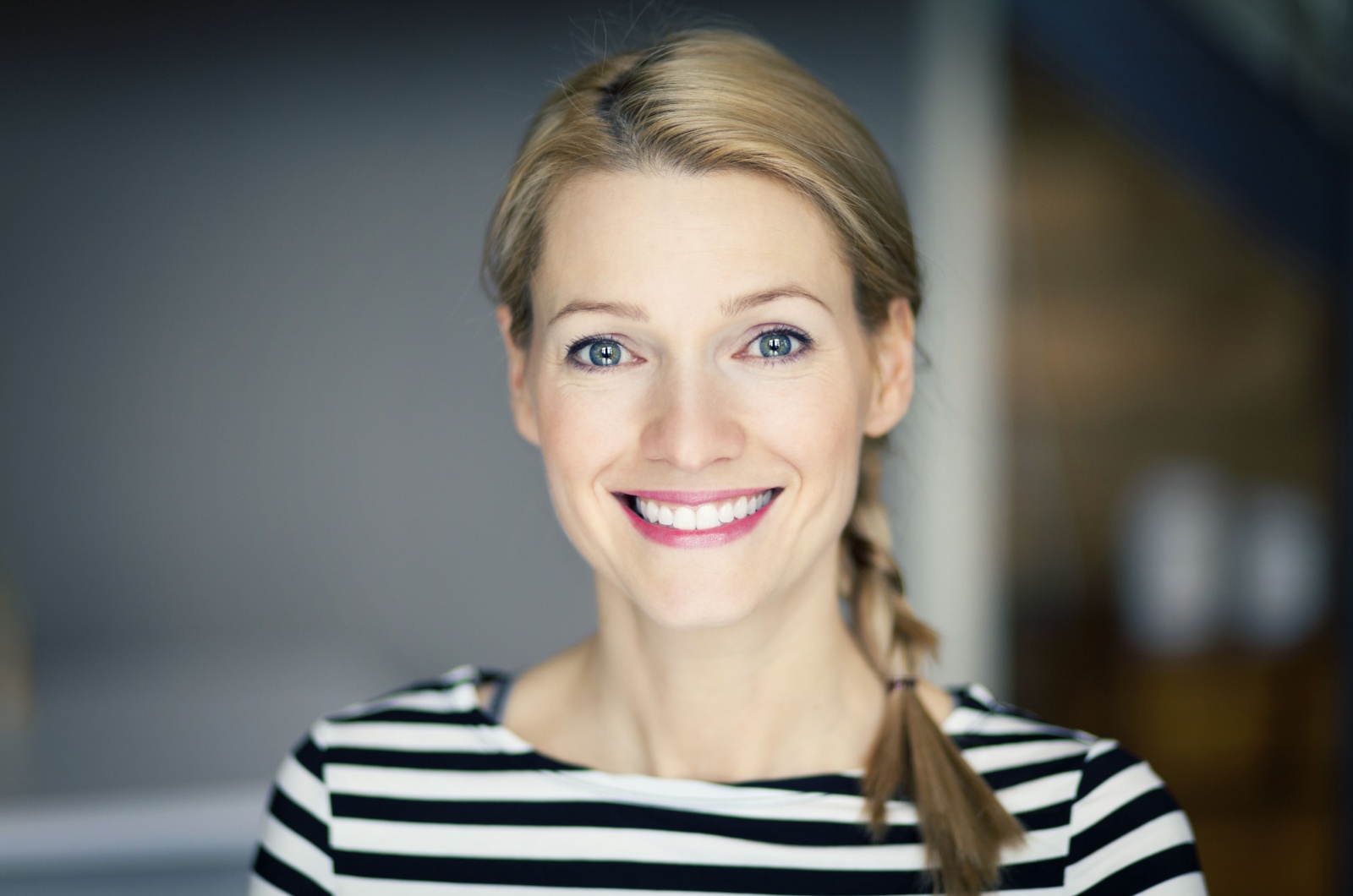schoene Frau mittleren Alters