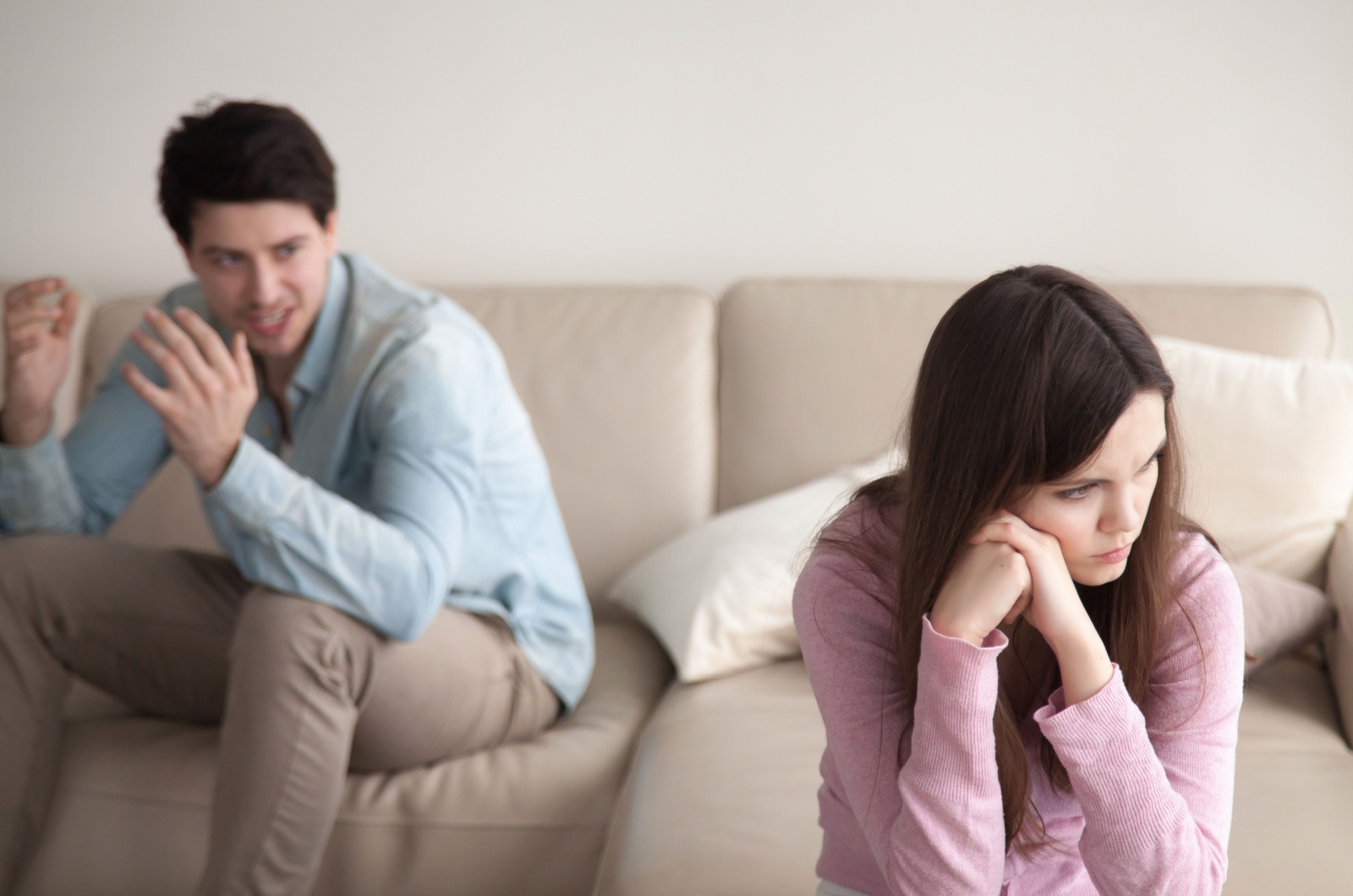 Maenner geben Frauen die Schuld