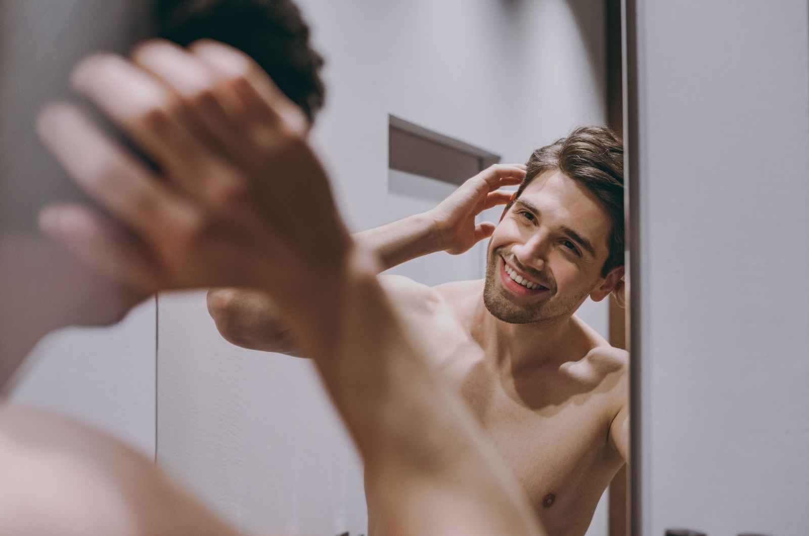 Mann im Spiegel