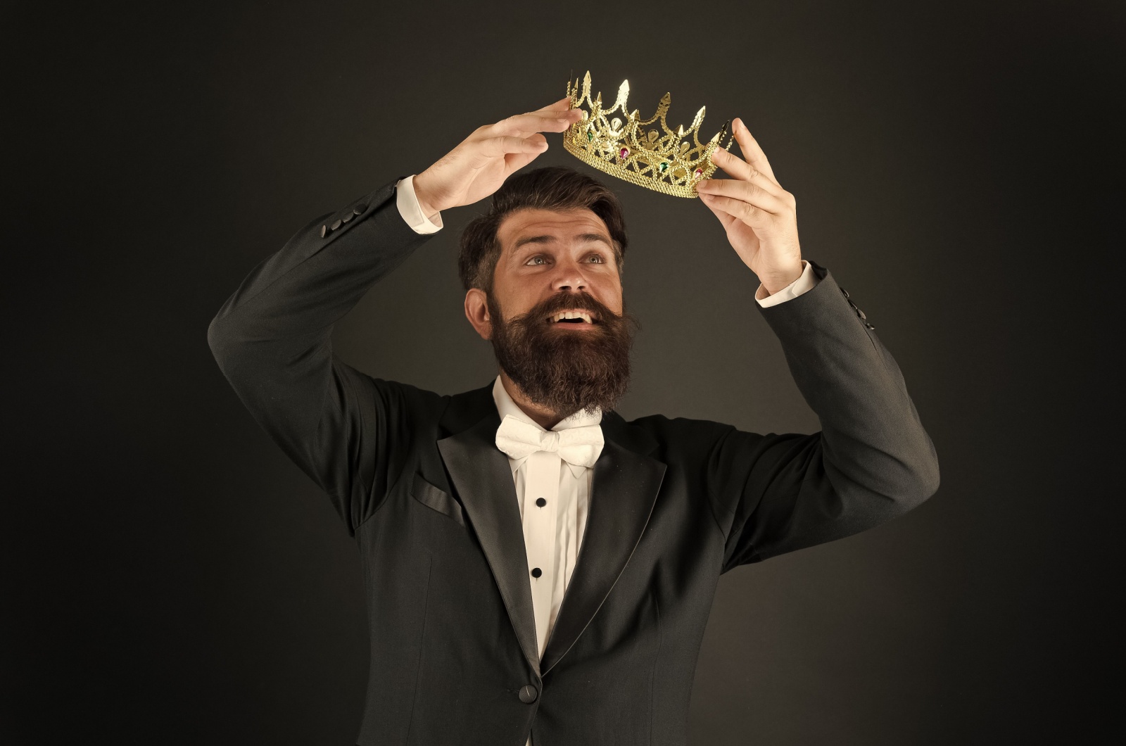 Mann mit Krone