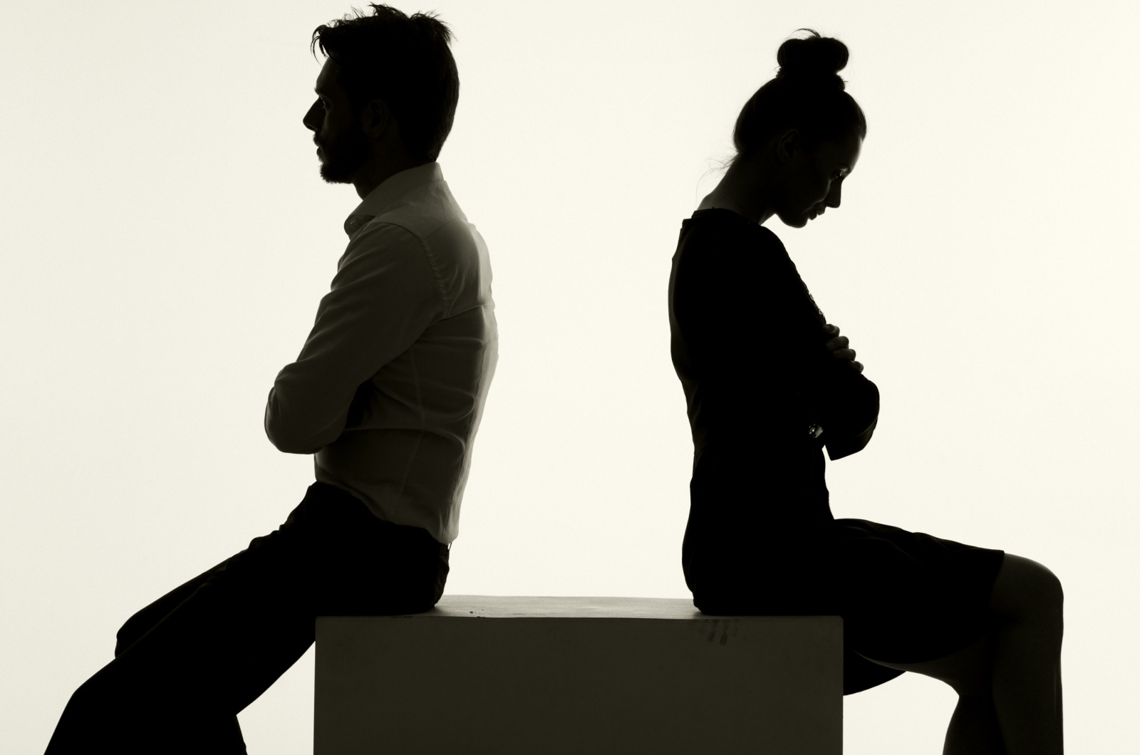 schatten zweier menschen