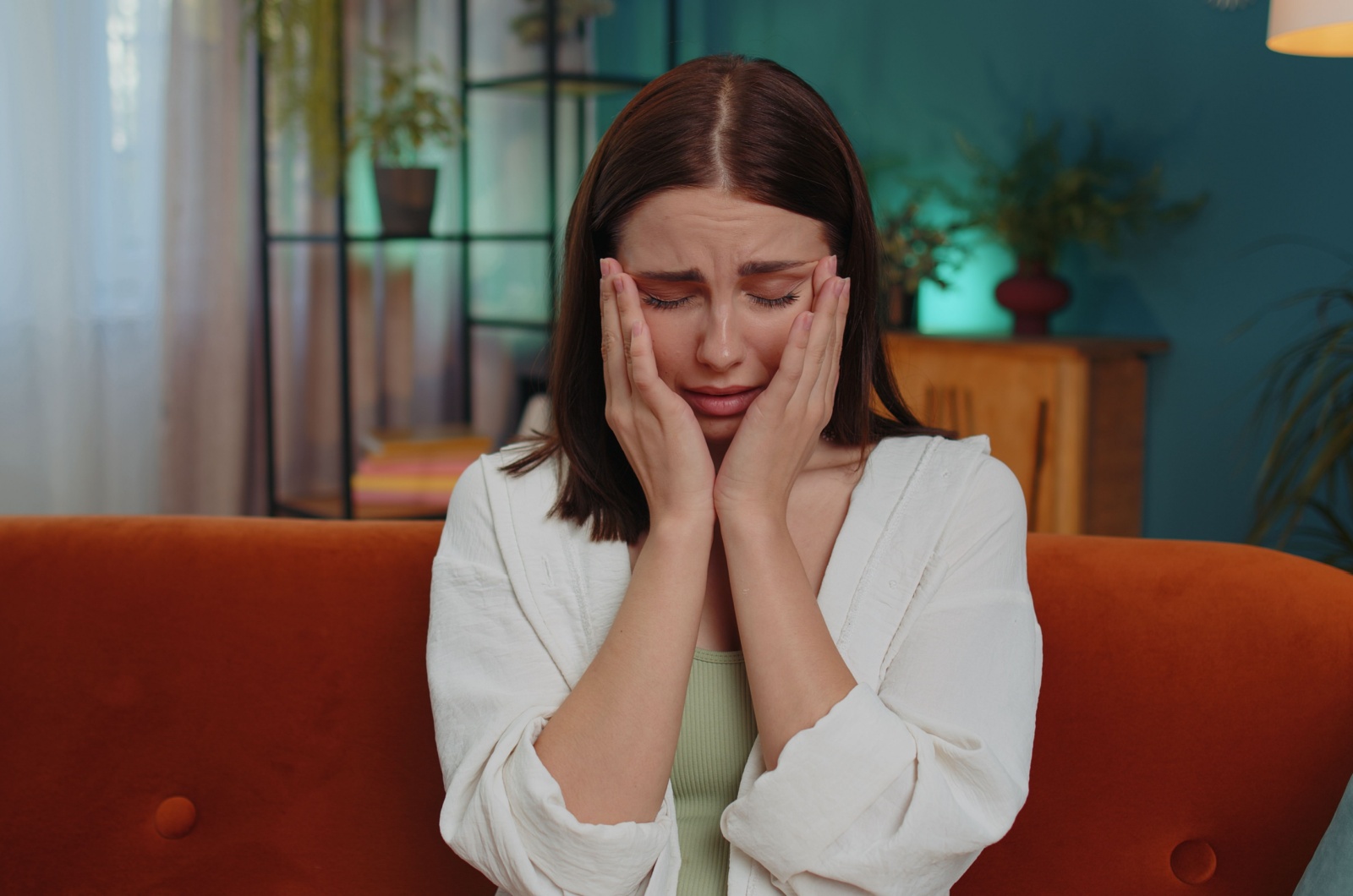 frau weint nach trennung