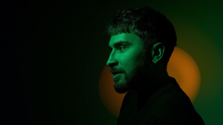 ein narzisst in der dunkelheit