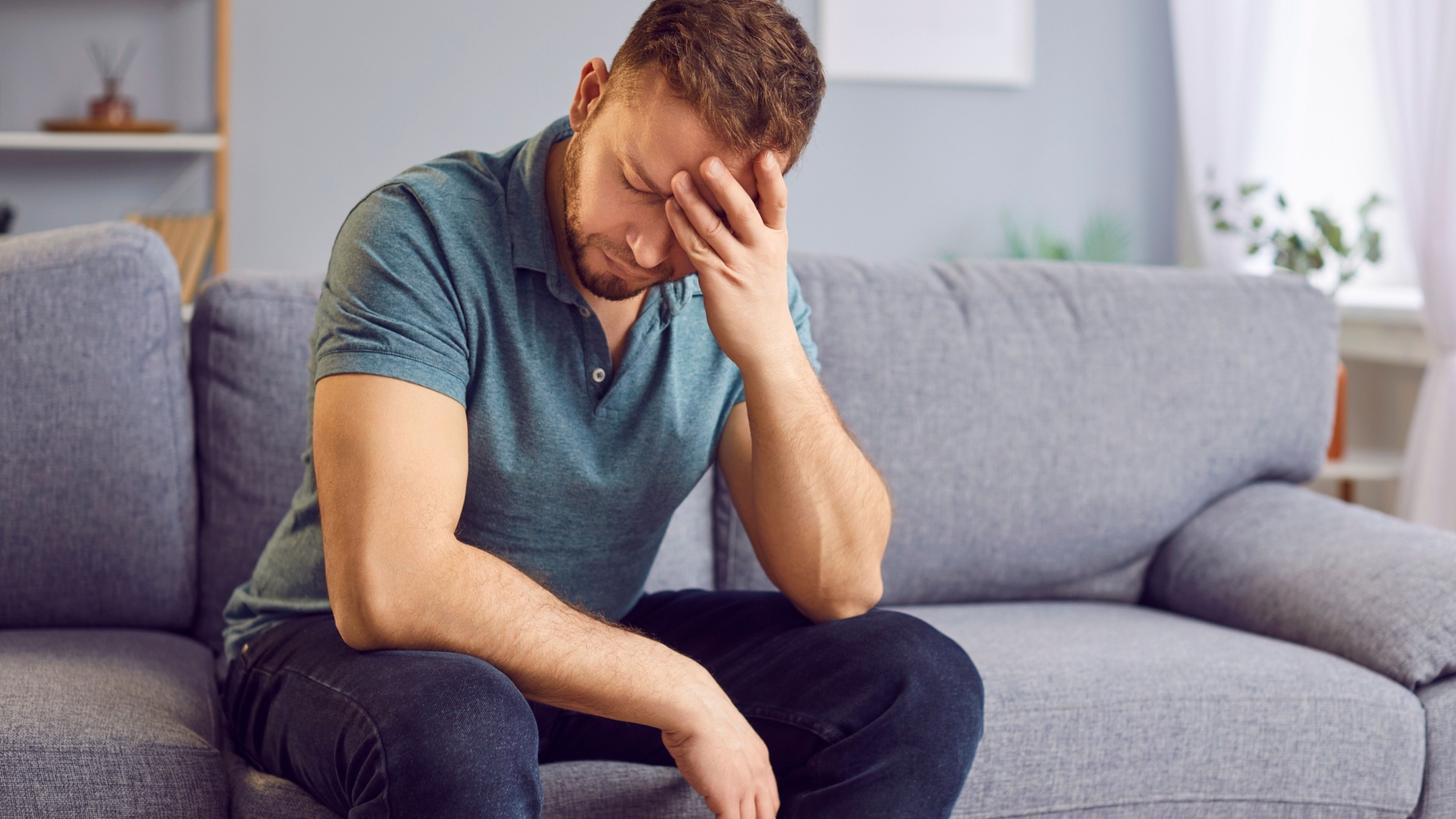 mann kaempft mit trennung