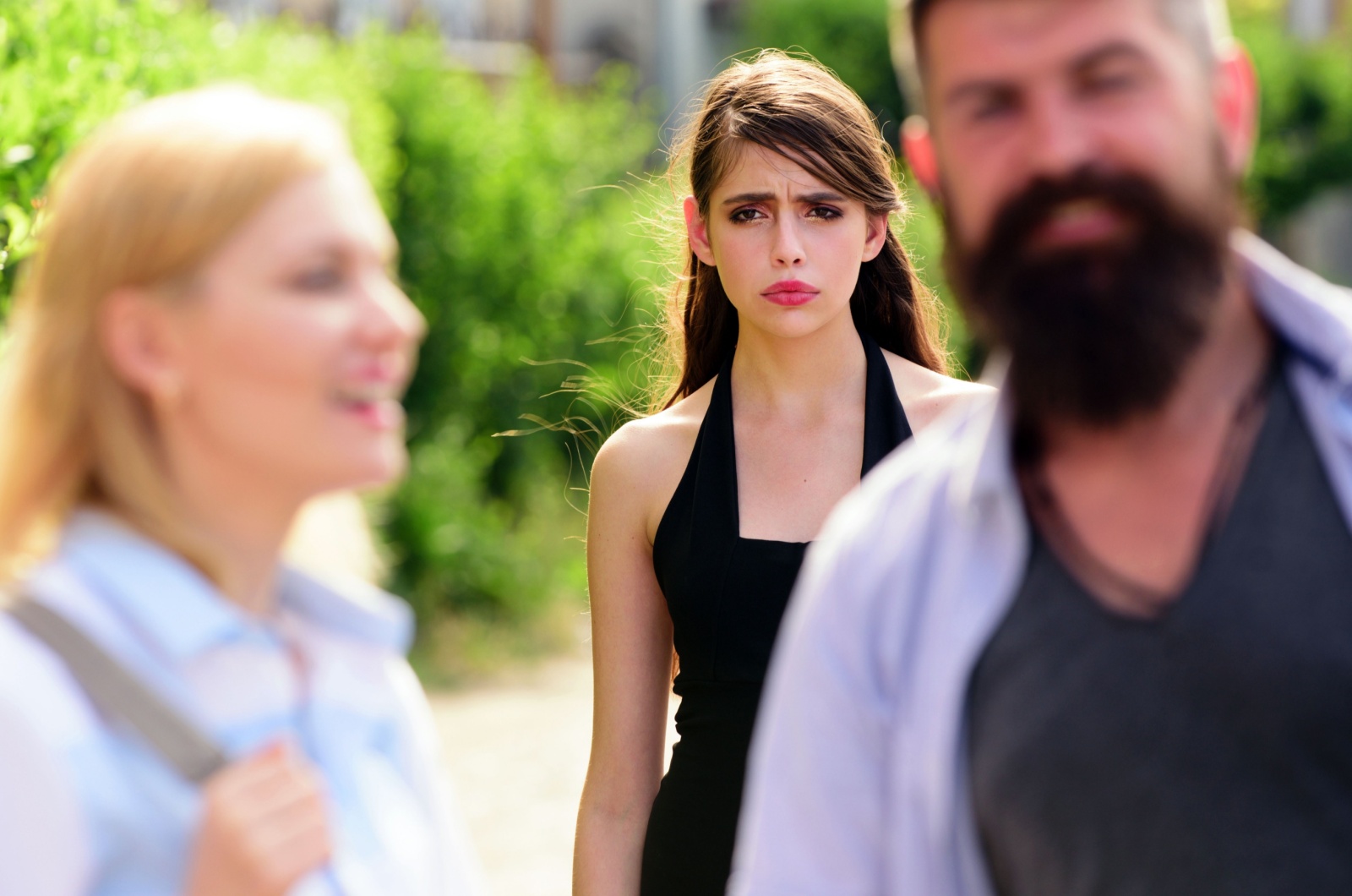 frau erwischt mann bei affaere