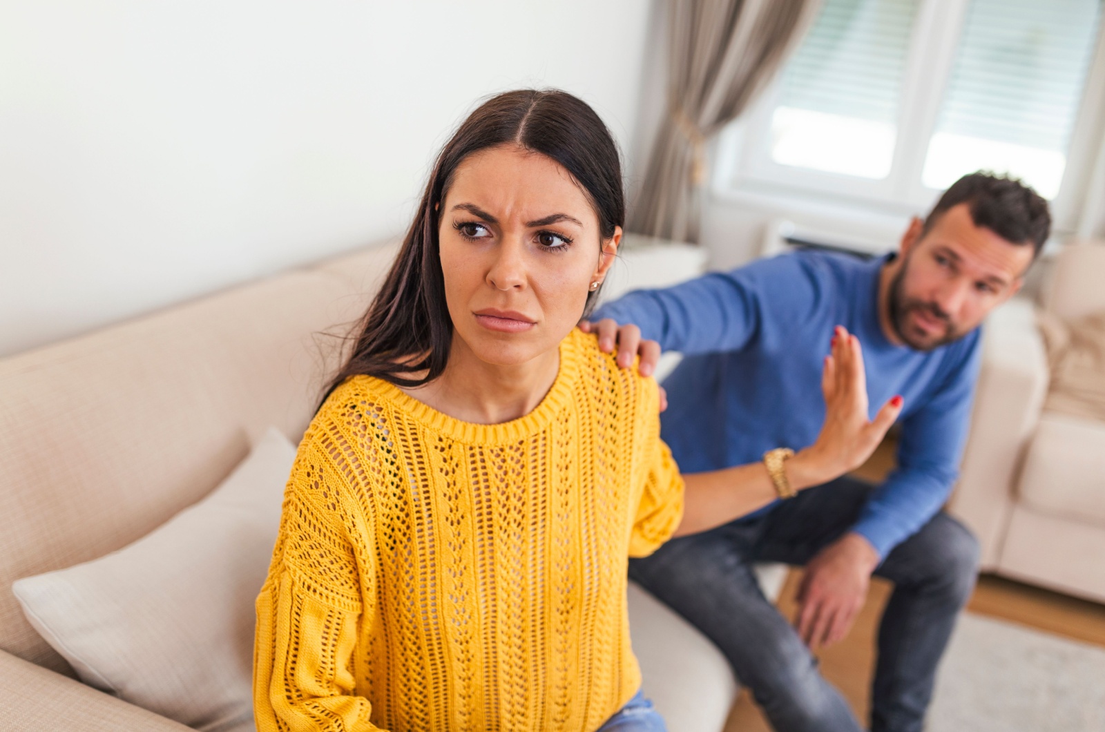 frau ignoriert narzisst