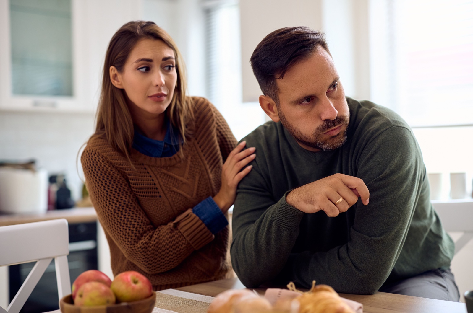 mann ignoriert frau eiskalt