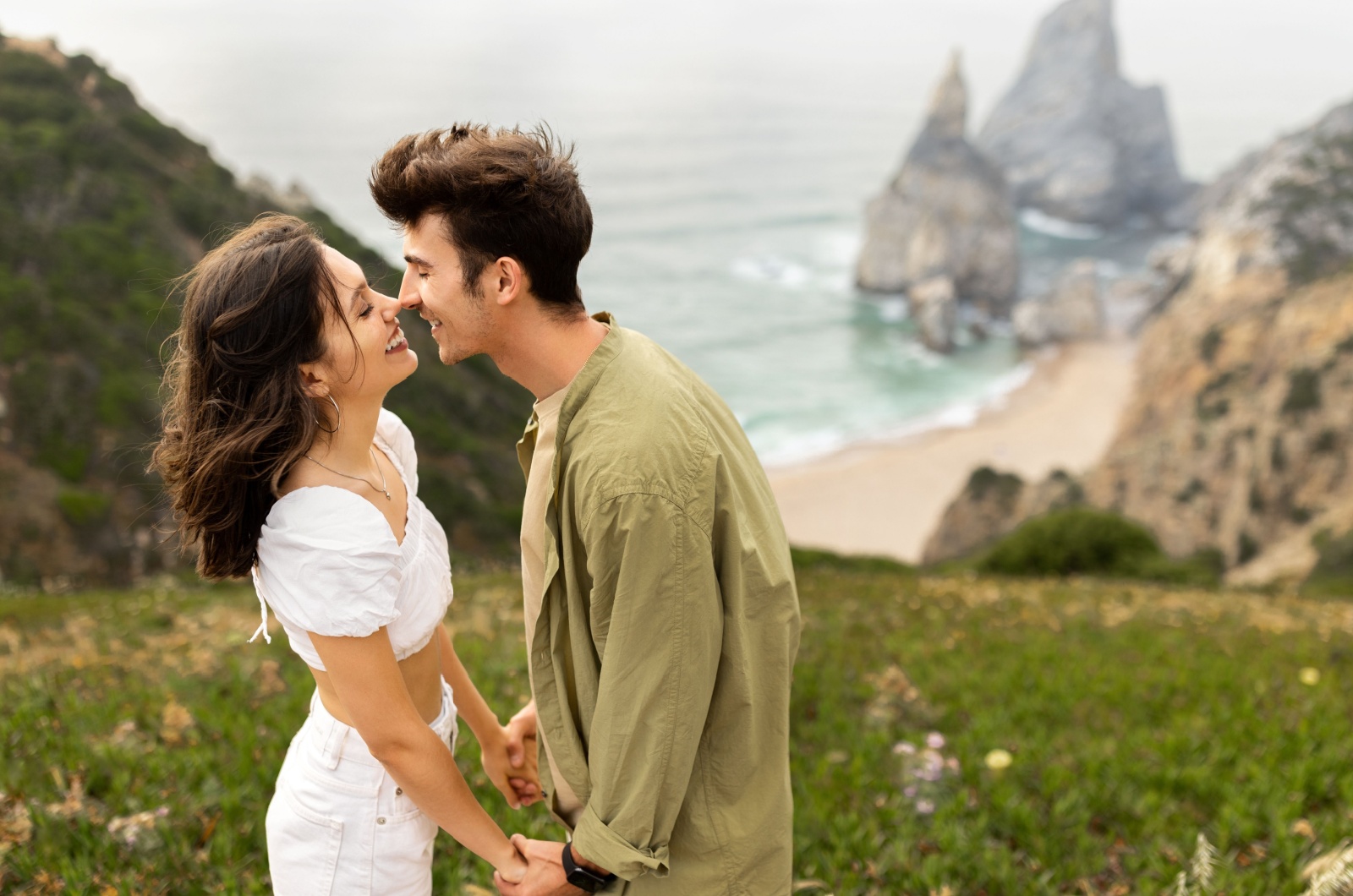 paar geniesst gemeinsamen moment