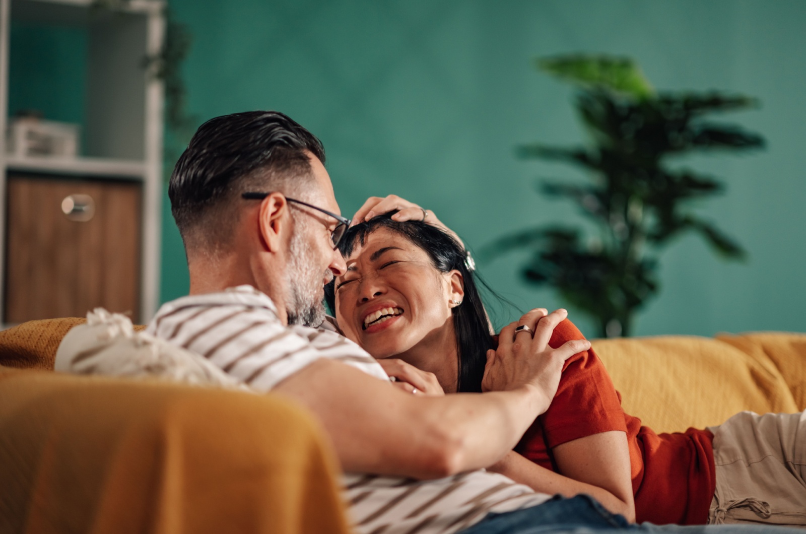 paar verliebt und gluecklich