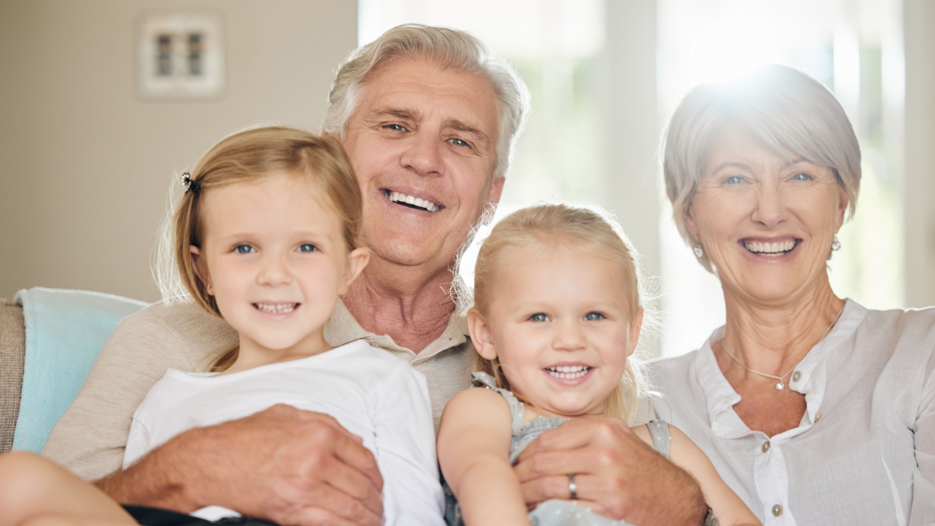 opa und oma mit enkeln