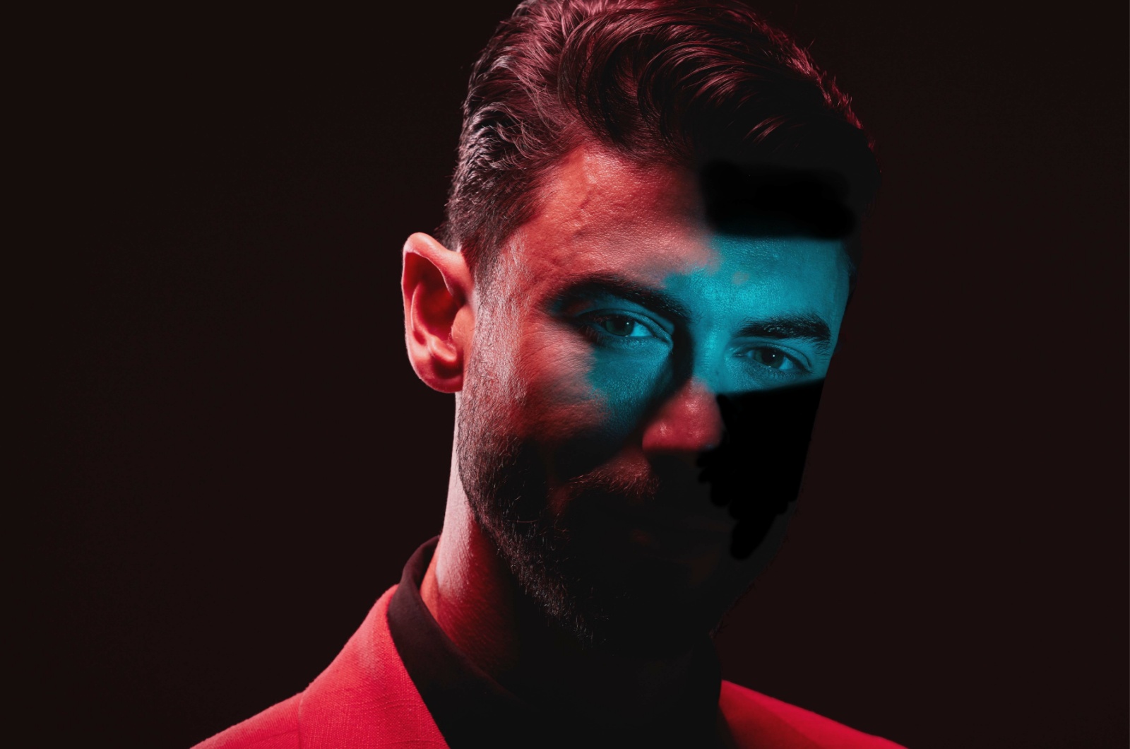 ein mann im neon licht