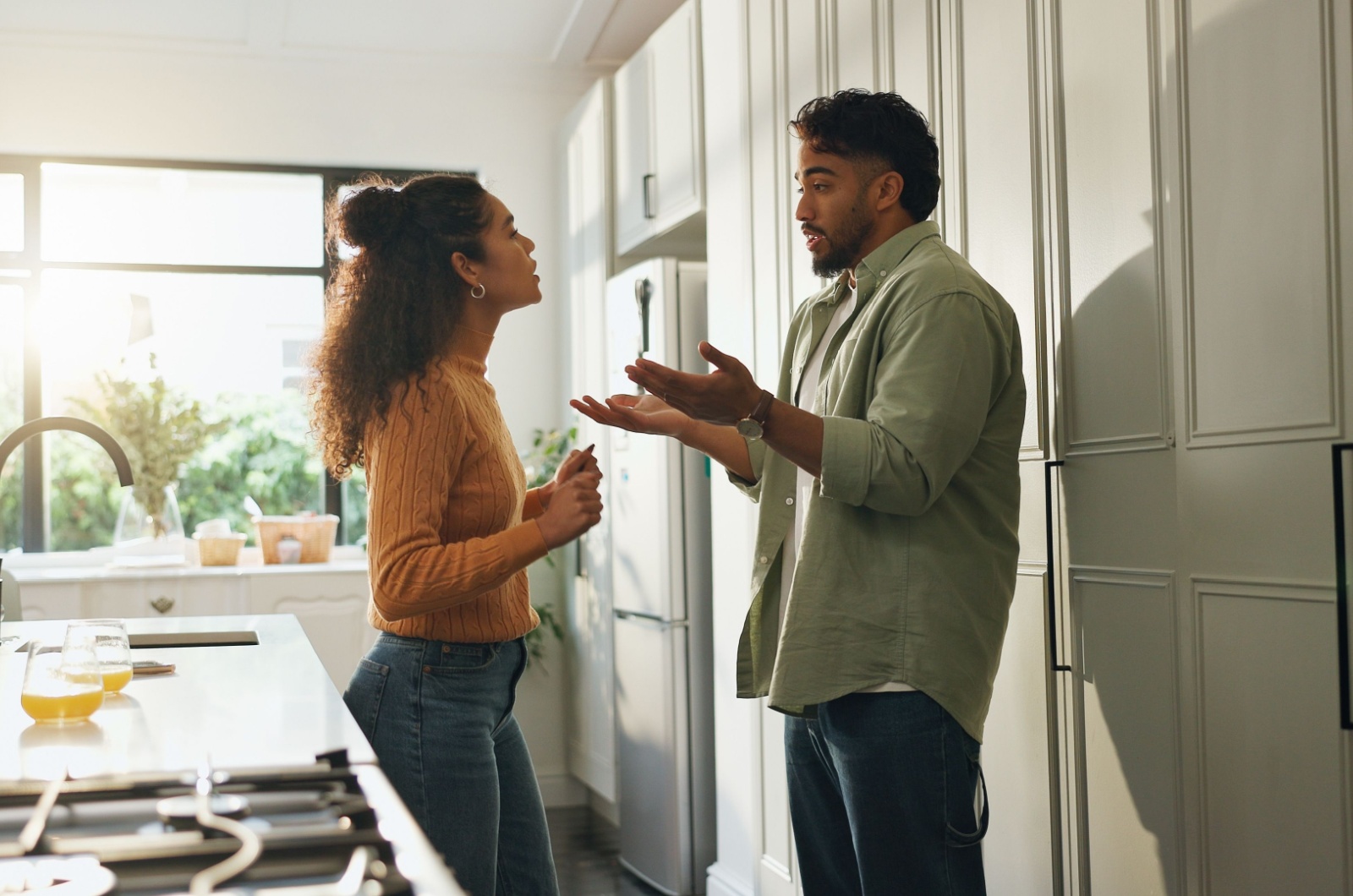 ein paar streitet sich