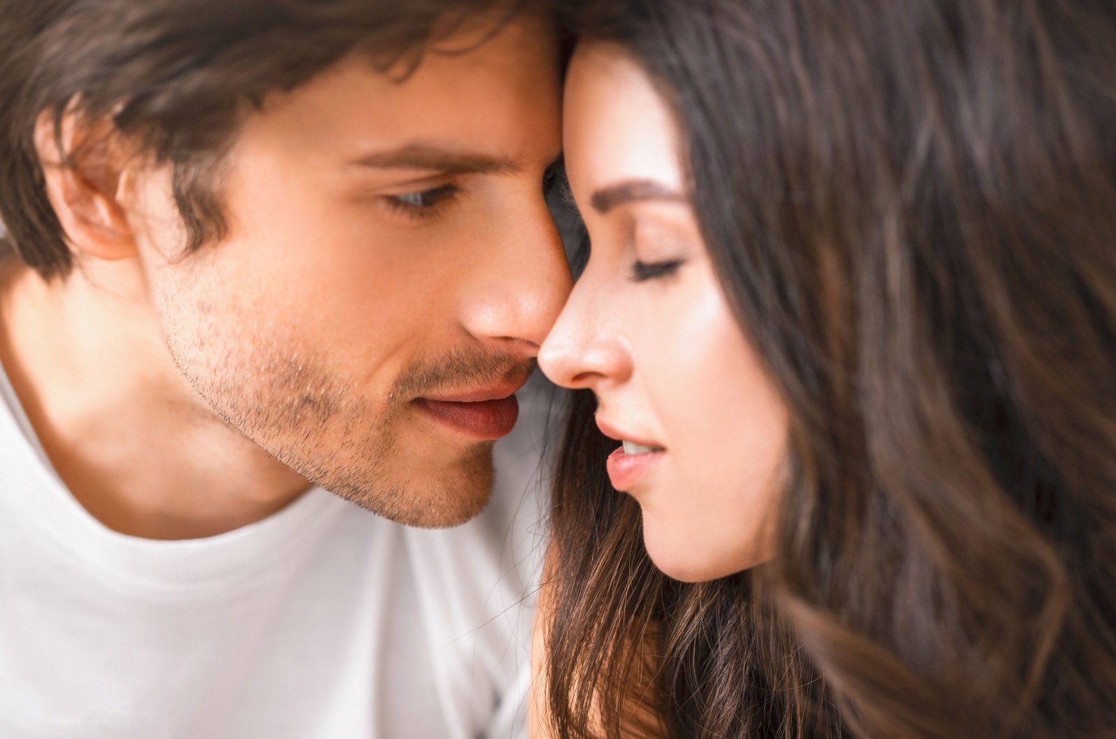 gesichter von mann und frau