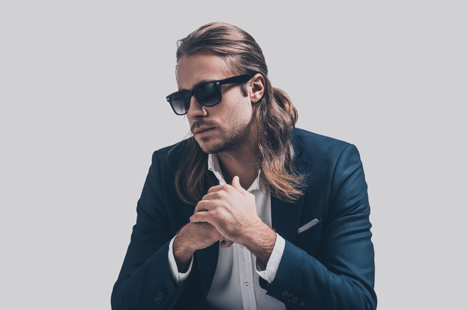 mann mit sonnenbrille