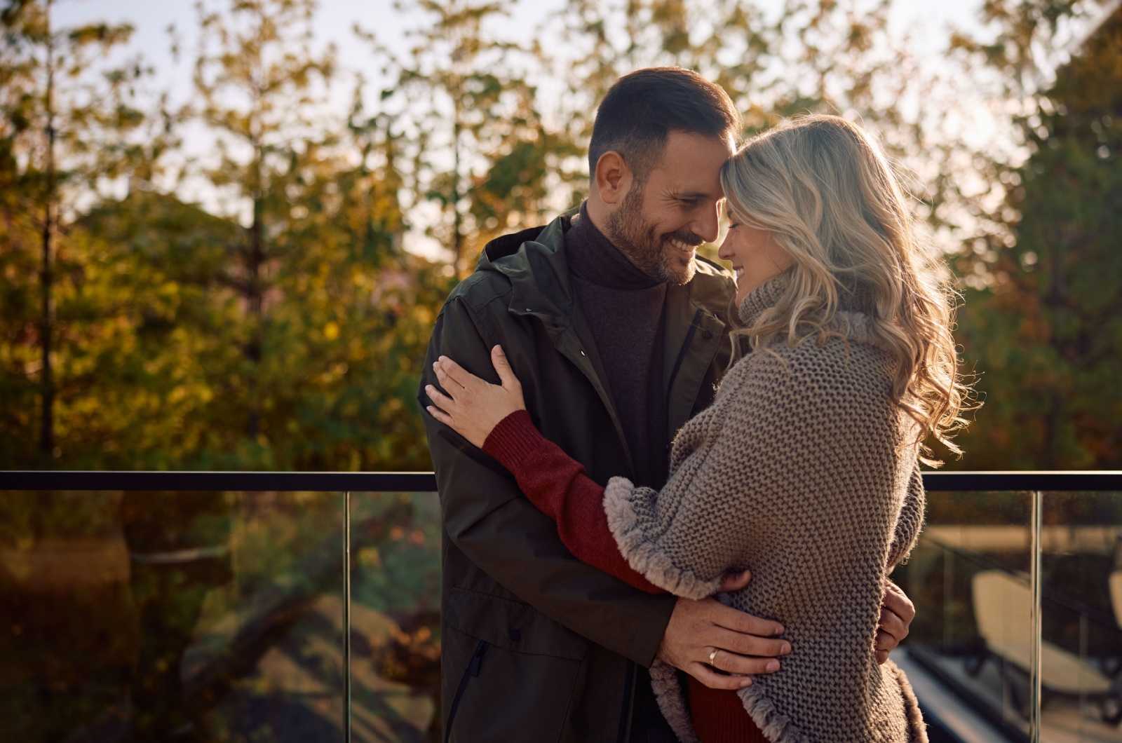 umarmung mann und frau