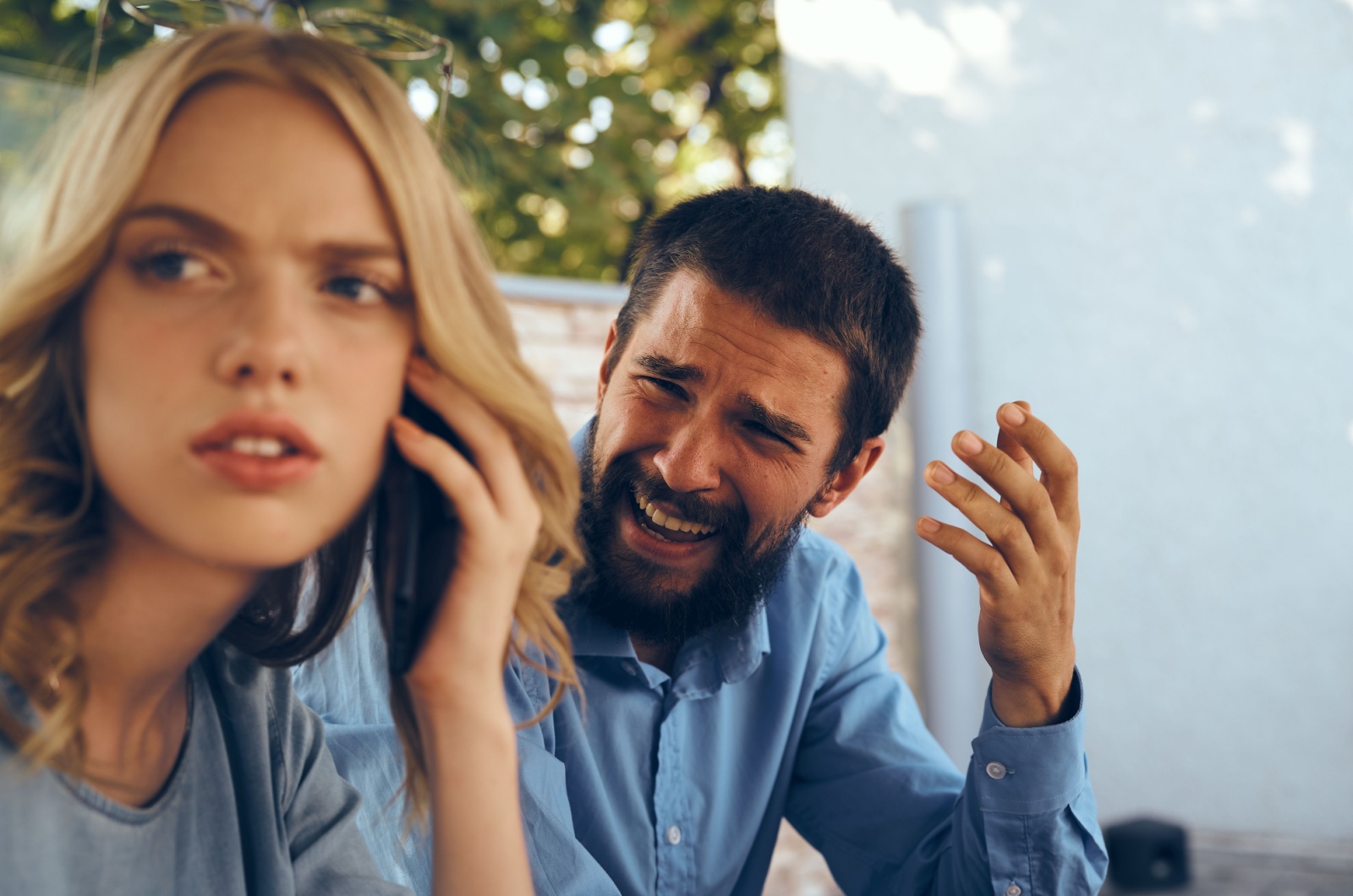 mann kritisiert frau