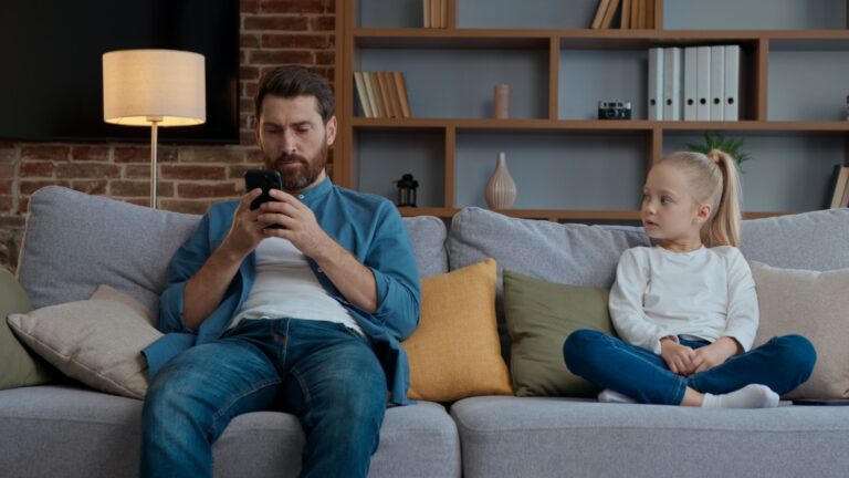 Vaeter die ueberall praesent sindnu r nicht im Leben ihres eigenen Kindes