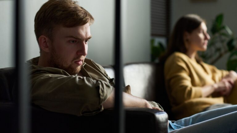 Warum Maenner sich ploetzlich zurueckziehen wenn man sie am meisten will