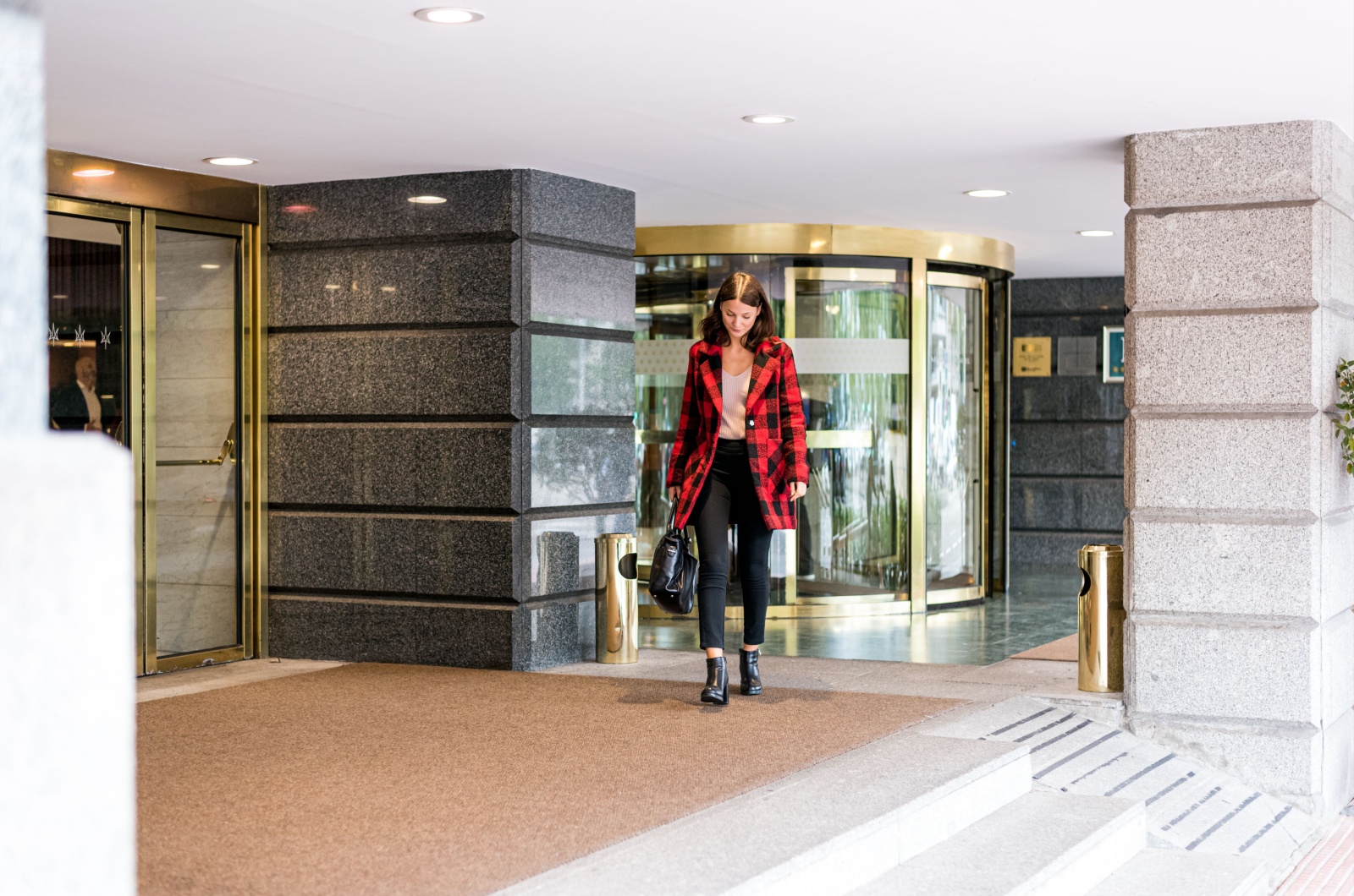 frau hat sich entschieden zu gehen