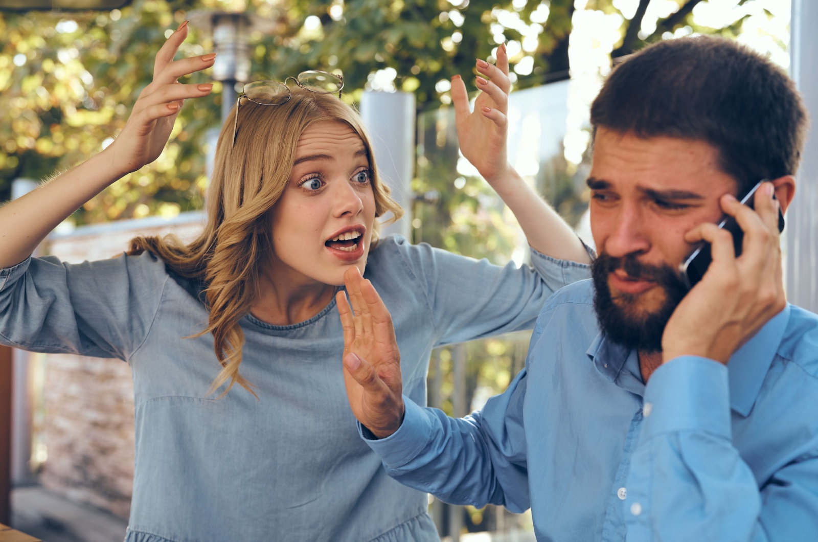 mann ignoriert frau bewusst
