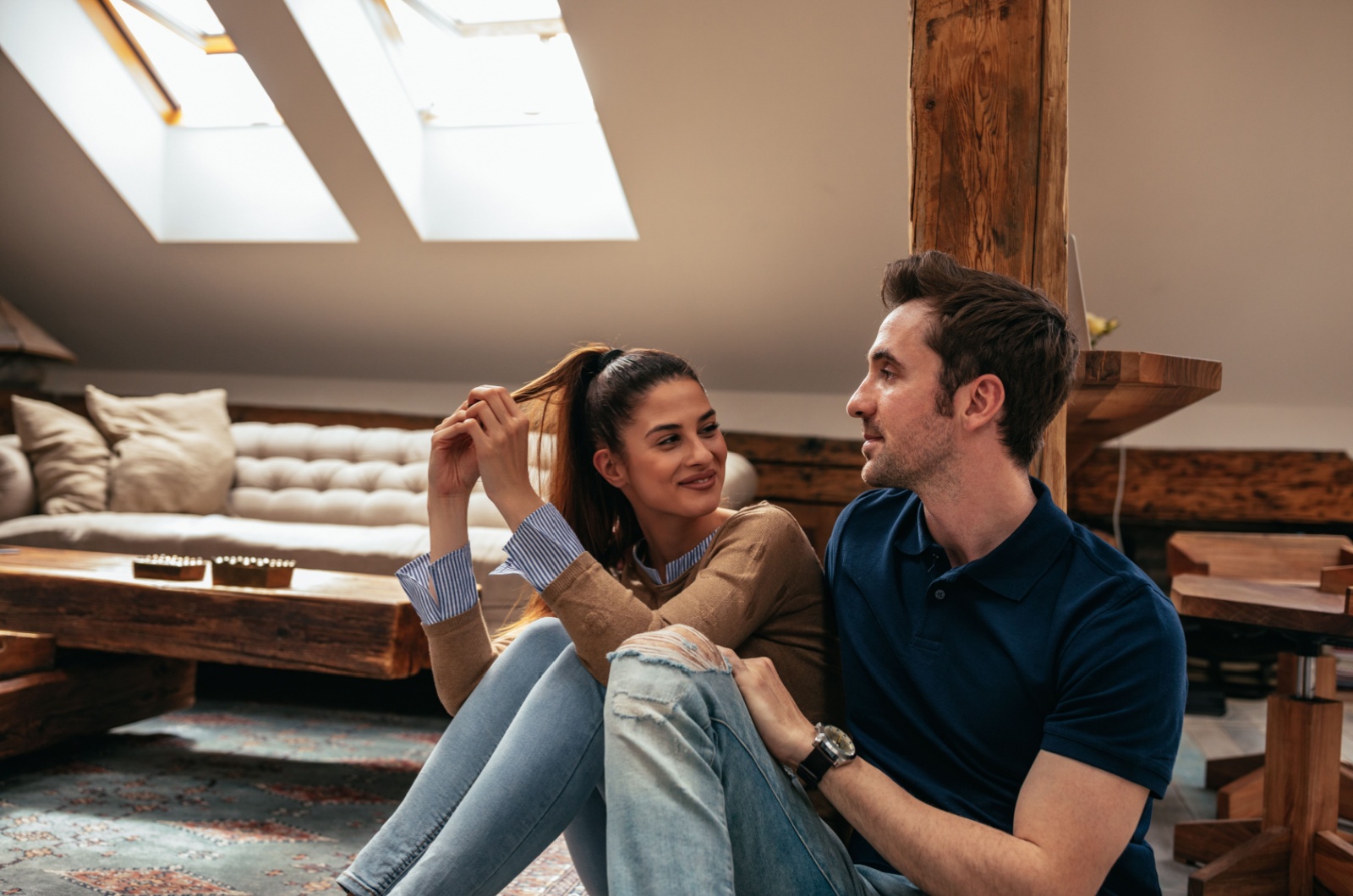 frau und mann reden miteinander