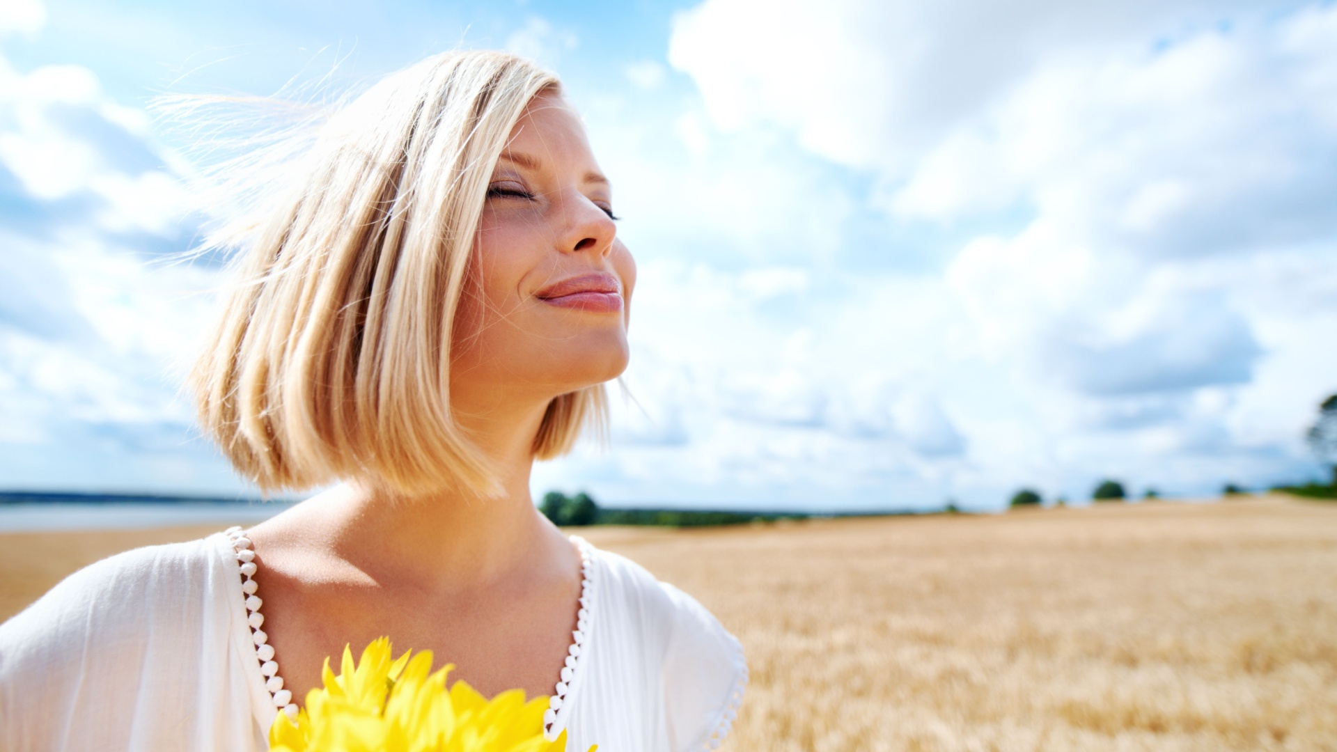 frau mit blume